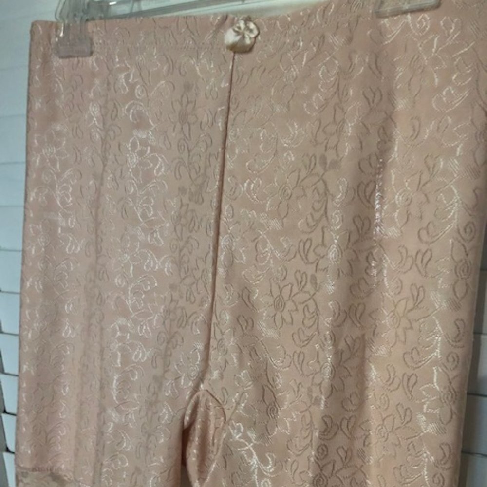 Beige Spandex Leg Shapewear 1X  NWOT